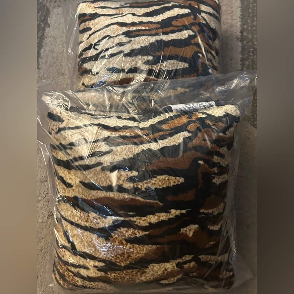 TIGER Animal Striped Lot of 2 Square Decorative Throw Accent Pillow 10” x 10”
